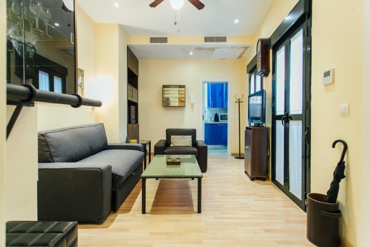 Appartamento Bright Duplex W/ Terrace Siviglia Esterno foto