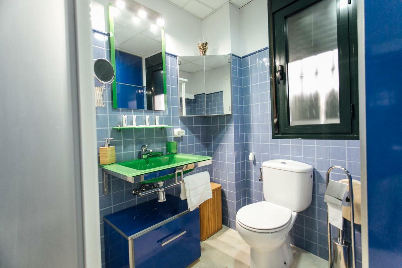 Appartamento Bright Duplex W/ Terrace Siviglia Esterno foto
