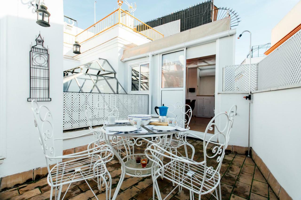 Appartamento Bright Duplex W/ Terrace Siviglia Esterno foto
